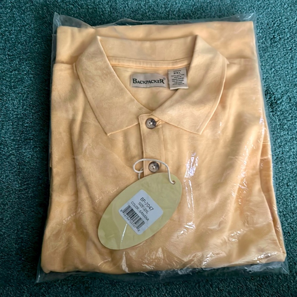 NWT polo shirt sort sleeved. Size XXL Banana yellow